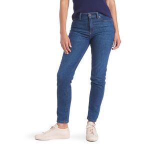 NWOT Mott & Bow Mom Jeans Size 25‎ x 28